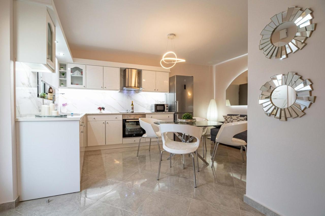 John Apartments Drepano  外观 照片
