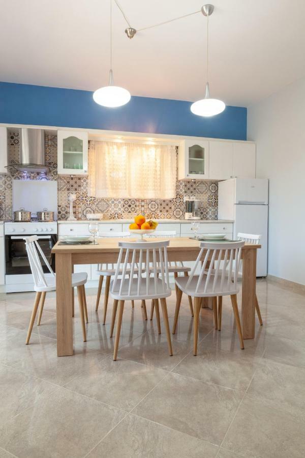 John Apartments Drepano  外观 照片